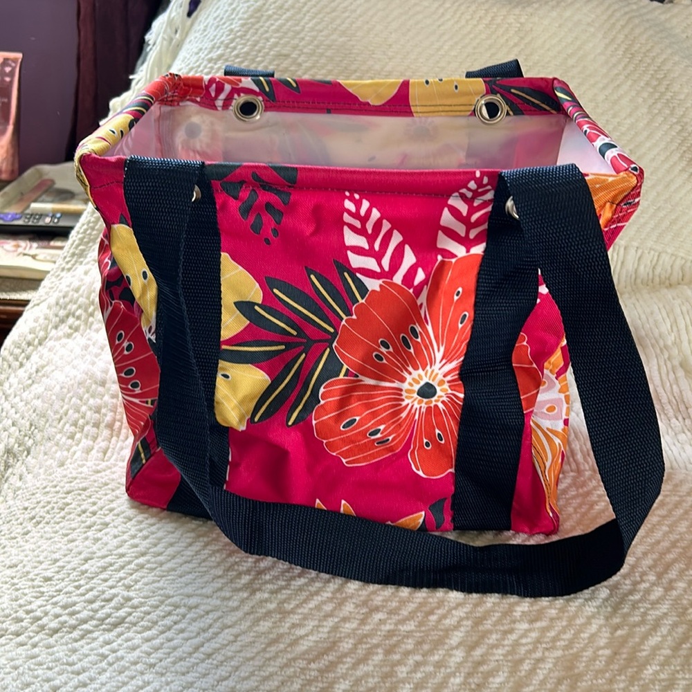 Thirty-One square tote with structure at top